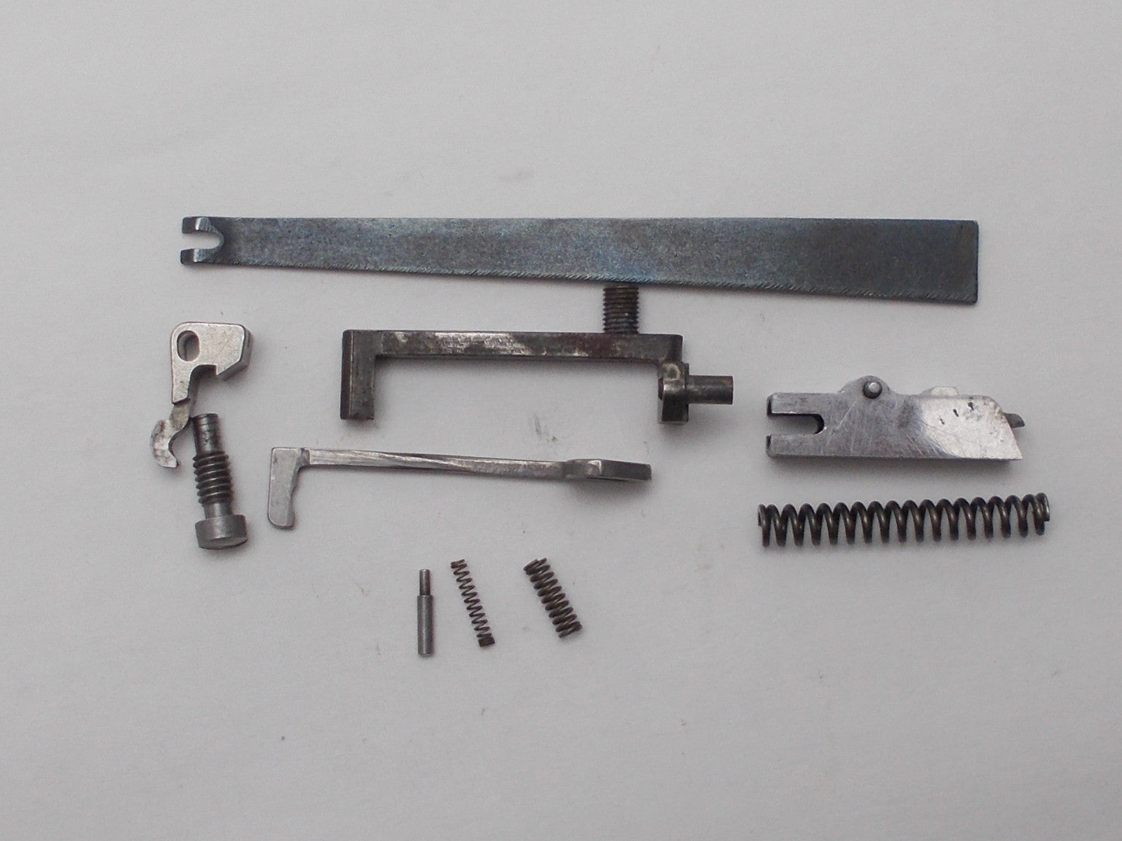 L16 Smith & Wesson N Frame Model 686 Internal Parts Lot SS Used 357 Mag